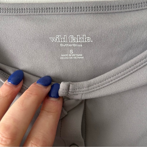 Wild Fable butterbliss heat button front cropped cardigan NWT small - Picture 3 of 5